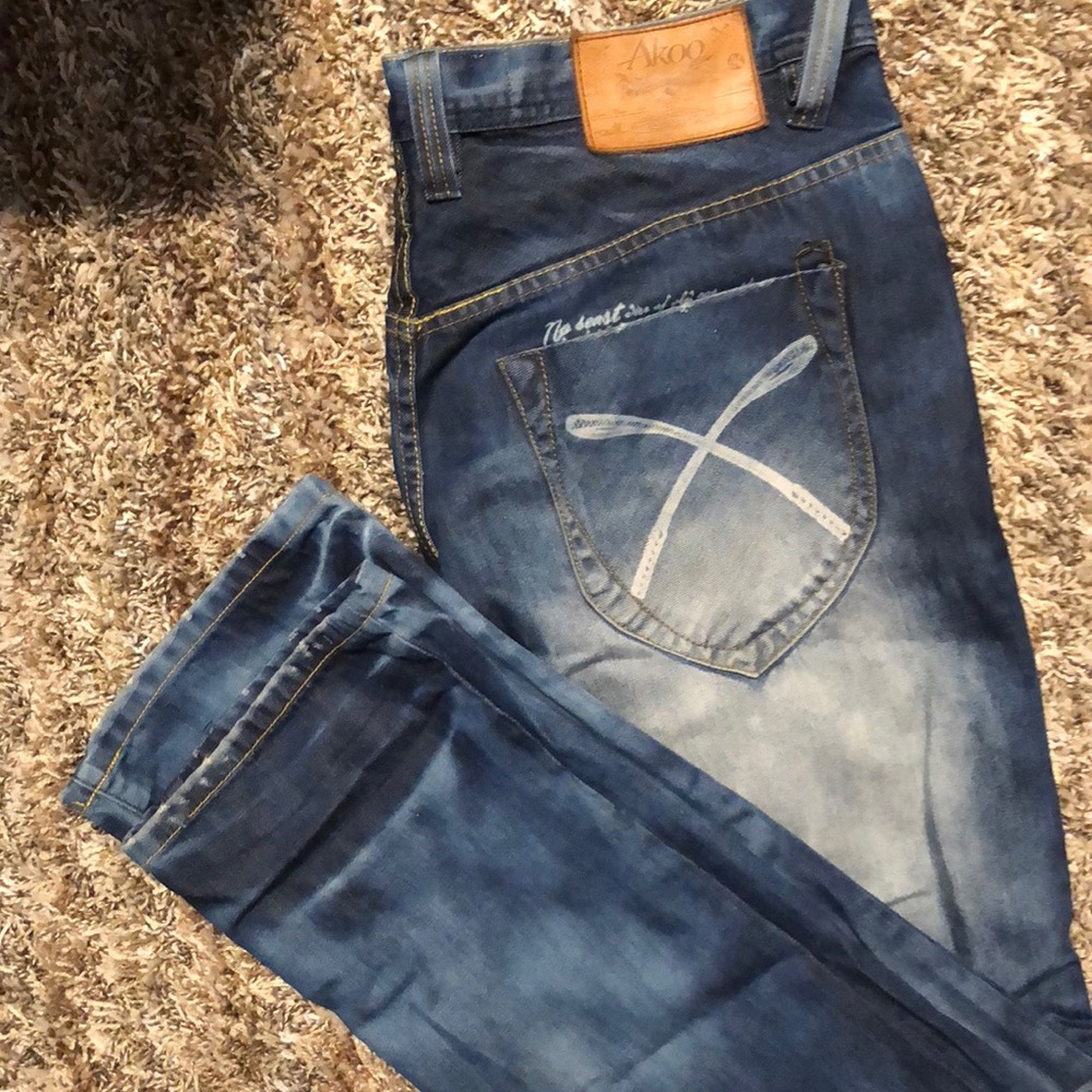Akoo Jeans